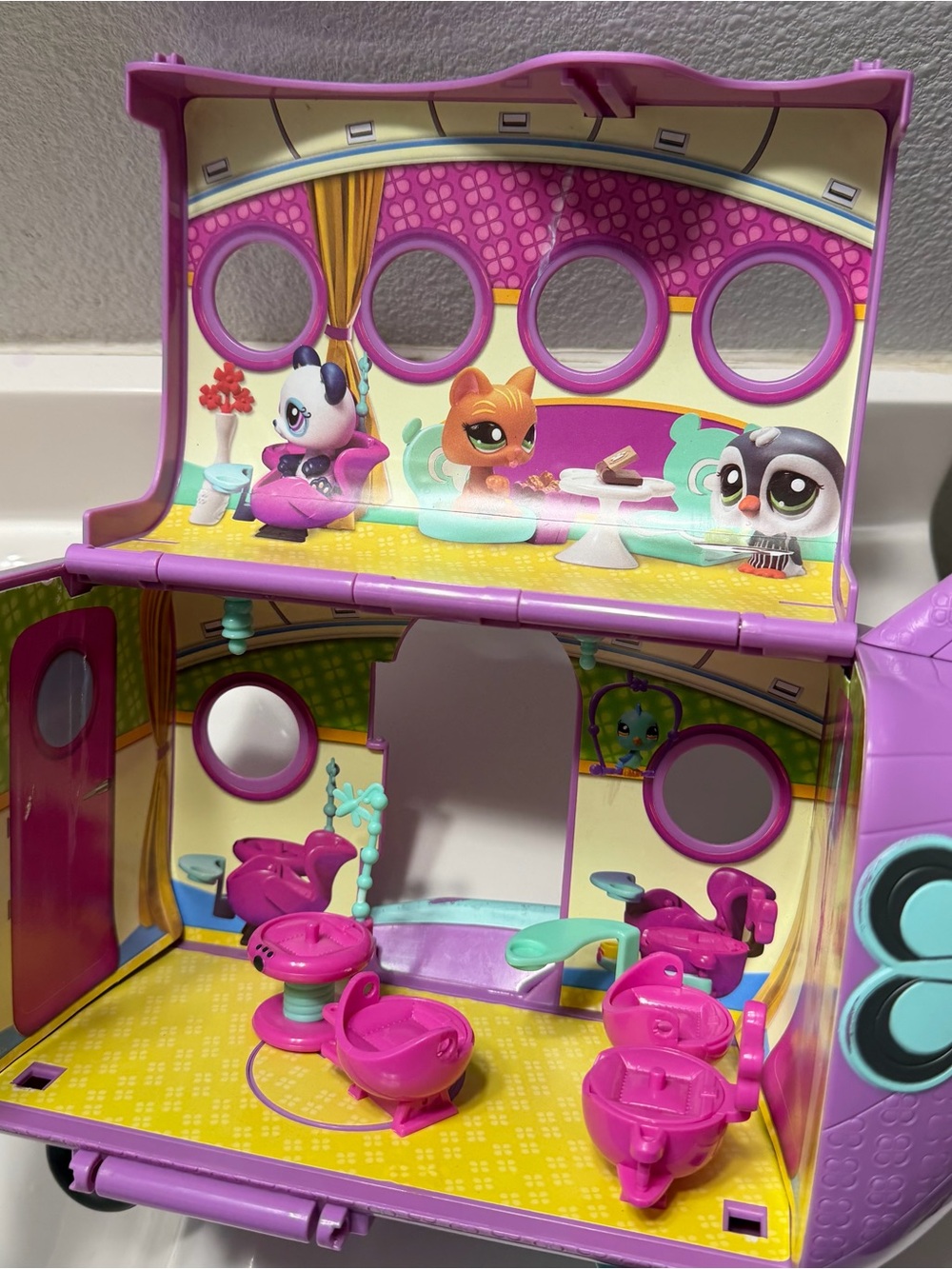 Littlest Pet Shop Blythe Loved Pet Jet